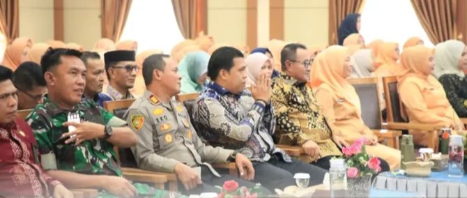 Ketua DPRD Hutri Randa Hadiri Pengukuhan Pengurus DWP Kota Sungai Penuh Masa Bakti 2024–2029